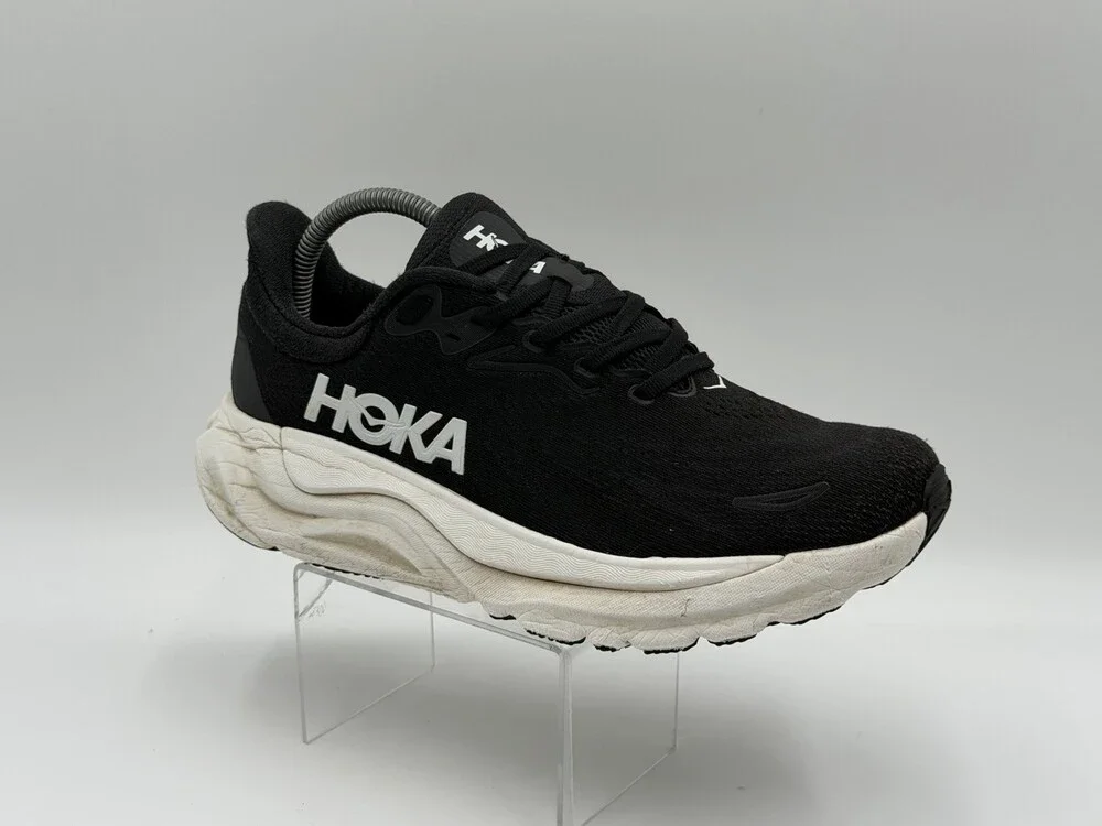 Hoka One One Arahi 8 Shoes Womens Size 9.5D Black White Running Athletic Sneaker